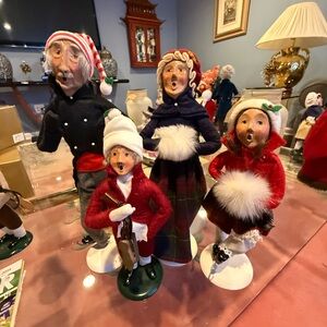 Festive Byers Choice Caroler Ice Skating Figurine Set of 4- “1993-1994